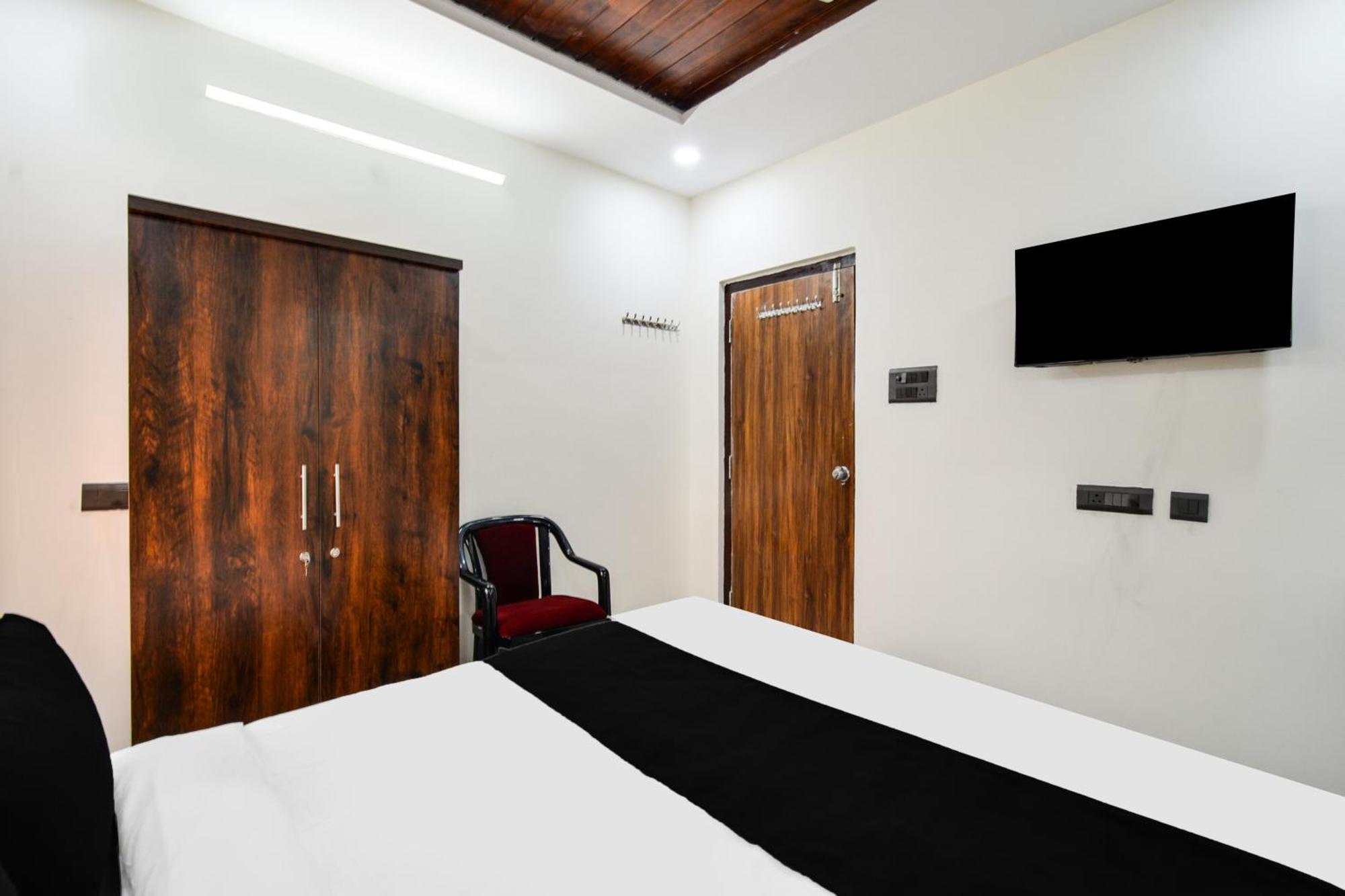 Super Collection O Gachibowli Phase - 1 Near Isb Hotel ภายนอก รูปภาพ